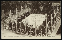 [Tombe de Caro] Cimetière des Chiens à Asnières-sur-Seine