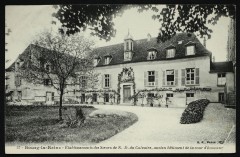 Etablissement des Soeurs de N-D du Calvaire, ancien batiment de la cour d'honneur à Bourg-la-Reine