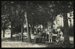 Hôtel-restaurant de la Vallée des Loups-104 rue Châteaubriant-Intérieur du restaurant à Châtenay-Malabry