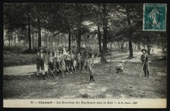 Les Exercices des Boy-Scouts sous le bois à Clamart