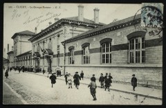 Carte postale ancienne Le Groupe Pasteur
                                                                     à Clichy
                                
