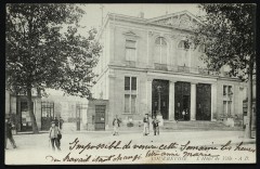 L'Hôtel de Ville -
																					92400 Courbevoie
																			