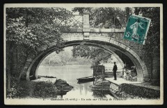 Un coin sur l'Etang de Villeneuve à Marnes-la-Coquette