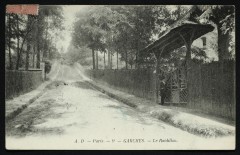 Le Raidillon -
																					92380 Garches
																			