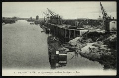 Le port : appontements, grues électriques. -
																					92230 Gennevilliers
																			