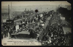 Course d'Aviation - Paris-Madrid - Mai 1911 - Issy-les-Moulineaux - Départ - Le train de Ceinture amenant les spectateurs à Paris 15e