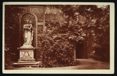 Séminaire Saint-Sulpice - La Vierge du Carmel et l'entrée du tunnel -
																					92130 Issy-les-Moulineaux
																			