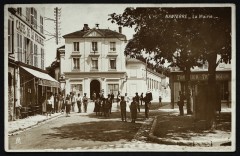 La Mairie -
																					92000 Nanterre
																			