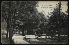 Le square de la gare à Nanterre