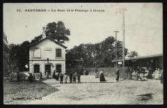 La Gare et le passage à niveau à Nanterre