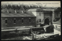 Entrée de la Maison départementale -
																					92000 Nanterre
																			