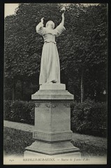 Statue de Jeanne d'Arc à Neuilly-sur-Seine