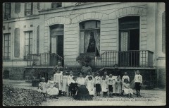 Orphelinat anglais, 25, Boulevard Bineau -
																					92300 Levallois-Perret
																			