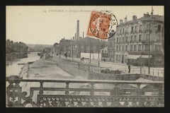 Carte postale ancienne Le Quai National - Vue Artistique
                                                                     à Puteaux
                                
