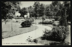 Château de La Malmaison - La Roseraie -
																					92500 Rueil-Malmaison
																			