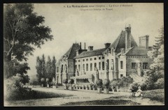 La Malmaison sous l'Empire. - La Cour d'Honneur (d'après une Estampe du Temps) à Rueil-Malmaison
