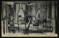 Château de la Malmaison (Seine-et-Oise), Ancienne Résidence de l'Empereur Napoléon Ier et de l'Impératrice Joséphine. Chambre à coucher de l'Impératrice Joséphine où elle mourut en 1814 -
																					92500 Rueil-Malmaison
																			