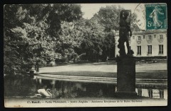 Petite Malmaison - Jardin Anglais - Ancienne résidence de la Reine Hortense -
																					92500 Rueil-Malmaison
																			