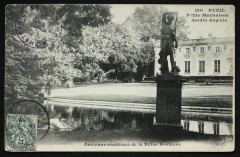 Petite Malmaison - Jardin Anglais - Ancienne résidence de la Reine Hortense -
																					92500 Rueil-Malmaison
																			