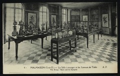 Malmaison (S.-et-O.) - La Salle à manger et les Surtouts de Table ; The Dining-Room and the Epergnes à Rueil-Malmaison