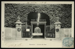 Carte postale ancienne Sceaux Entree du Parc
                                                                     à Sceaux
                                