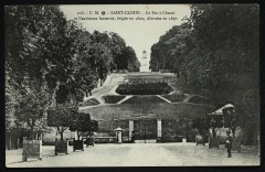 Le Fer-à-Cheval et l'ancienne lanterne, érigée en 1800, détruite en 1870 à Saint-Cloud
