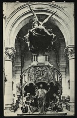 Intérieur de l'Eglise - La Chaire à Saint-Cloud
