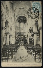 Intérieur de l'Eglise à Saint-Cloud