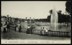 Le Parc. - Les Grandes eaux. - Le Fer à Cheval à Saint-Cloud