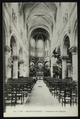 Intérieur de l'Eglise à Saint-Cloud