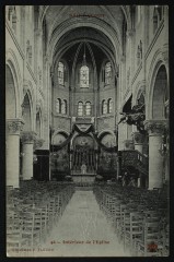 Intérieur de l'Eglise à Saint-Cloud