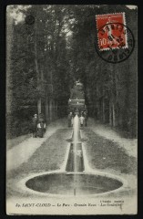 Carte postale ancienne Le Parc - Grandes Eaux - Les Goulottes
                                                                     à Saint-Cloud
                                