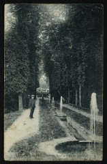 Carte postale ancienne Parc de Saint-Cloud - Grandes Eaux - Allée des Goulottes
                                                                     à Saint-Cloud
                                