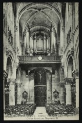 Intérieur de l'Eglise - Christ donné par Napoléon Iii -
																					92210 Saint-Cloud
																			