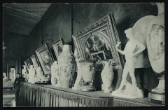 Manufacture Nationale des porcelaines de Sèvres - Une salle du Magasin de Vente -
																					92310 Sèvres
																			