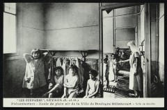 Cf. 9FI/SEV_247/7. à Sèvres