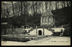 Le Pavillon Lulli -
																					92310 Sèvres
																			