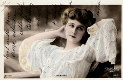 Gabrielle Robinne, by Reutlinger