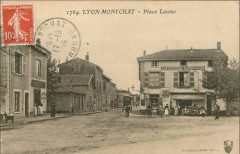 Montchat. Place Louise 3 à Lyon