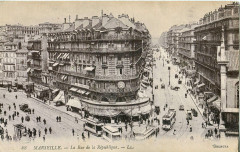 Ll 48 Selecta - Marseille - La rue de la République à Marseille
