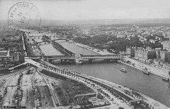 Carte postale ancienne Panorama de Paris -Vue sur la Seine et Passy prise en aval de la Tour Eiffel
                                                                     à Paris 7e
                                