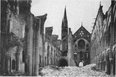 Destructions Reims cathédrale 1914