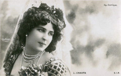 Luz Chavita, by Reutlinger