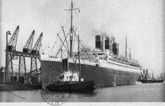 Postcard of Paris (liner)