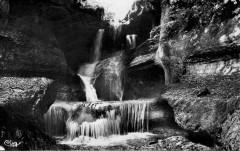 Puits des Tines (old postcard)