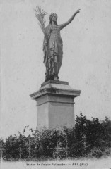 Statue de Sainte Philomène à Ars dans l'Ain par Charles Dufraine cliché Villand-Vernu -
													01 Ain
												