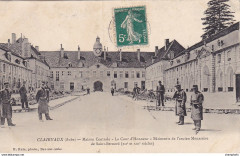 Prison de Clairvaux La maison-centrale et la cour d'honneur