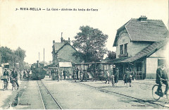 Riva-Bella - la Gare - Arrivée du train de Caen