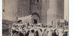 Farandole devant le fort Saint-André fete provencale 1913