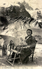 La Grave Une Fileuse -
													05 Hautes Alpes
												